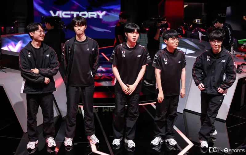 KT Rolster beats Hanwha Life Esports to maintain top-three spot in LCK group