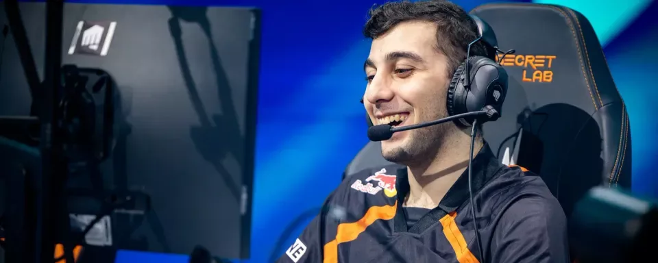 Влади стал первым в истории LoL, набравшим 5000 LP