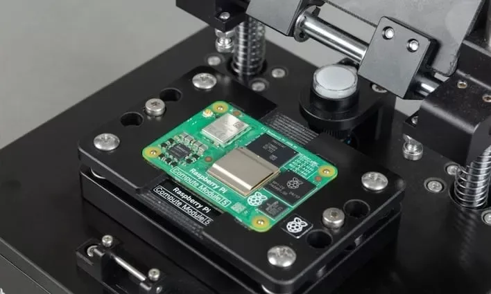 Raspberry Pi представила программируемый жёсткий инструмент для быстрого прошивки Compute Module 5
