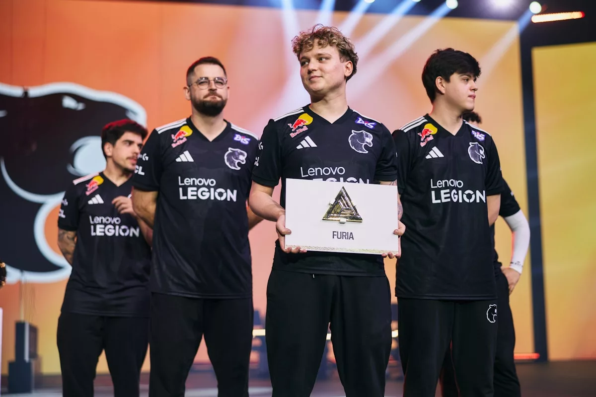 FalleN раскрыл: FURIA готовит YEKINDAR к роли IGL перед своим уходом