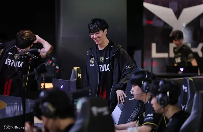 BNK FEARX сыграет с Hanjin Breon за выход в плей-офф LCK