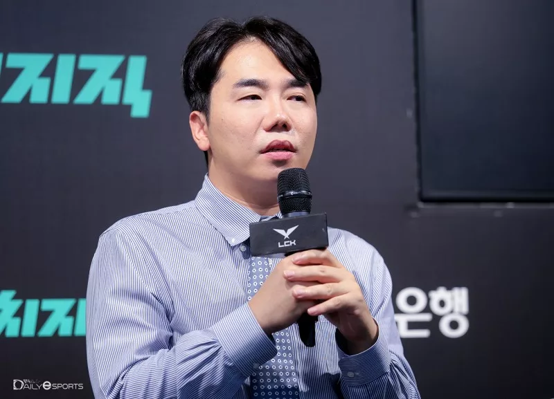Hanwha Life Esports coach Yoon Seong-yeong: "Mental state was key to comeback win over T1"