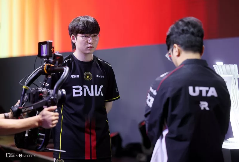 FSL Summer: Kim 'Light' and Lee 'Uta' tied 1-1 in final