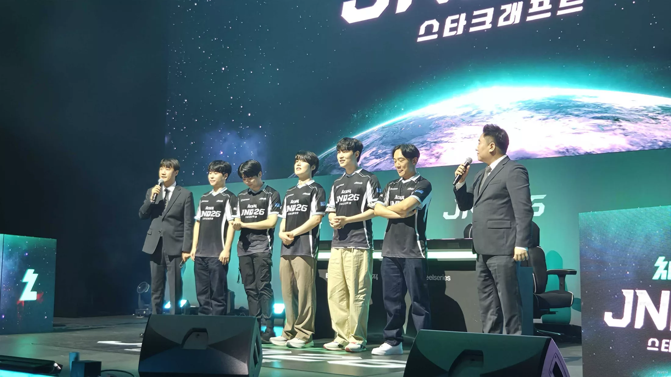 ACDC победила в финале StarCraft 4:1