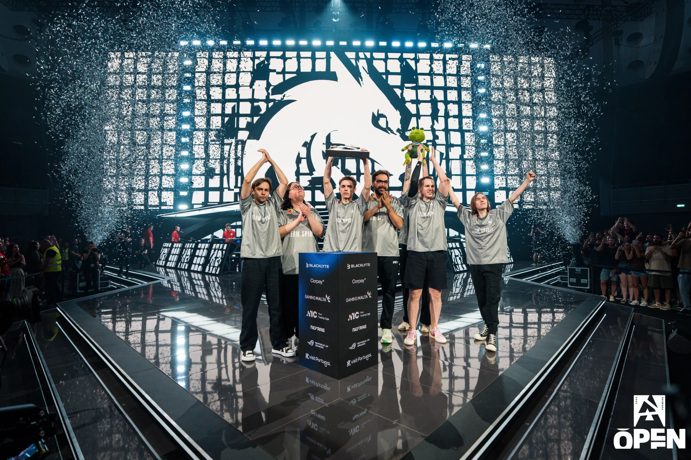 Spirit стали чемпионами BLAST Open Porto, обыграв MOUZ со счётом 3:1