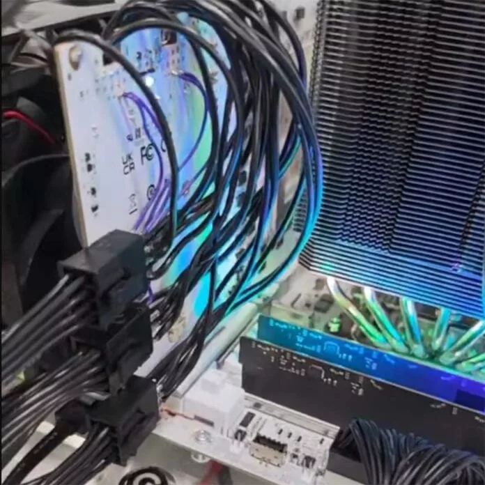 RTX 5090 не требует 16-контактного питания: кастомная карта с тремя 8-pin работает стабильно