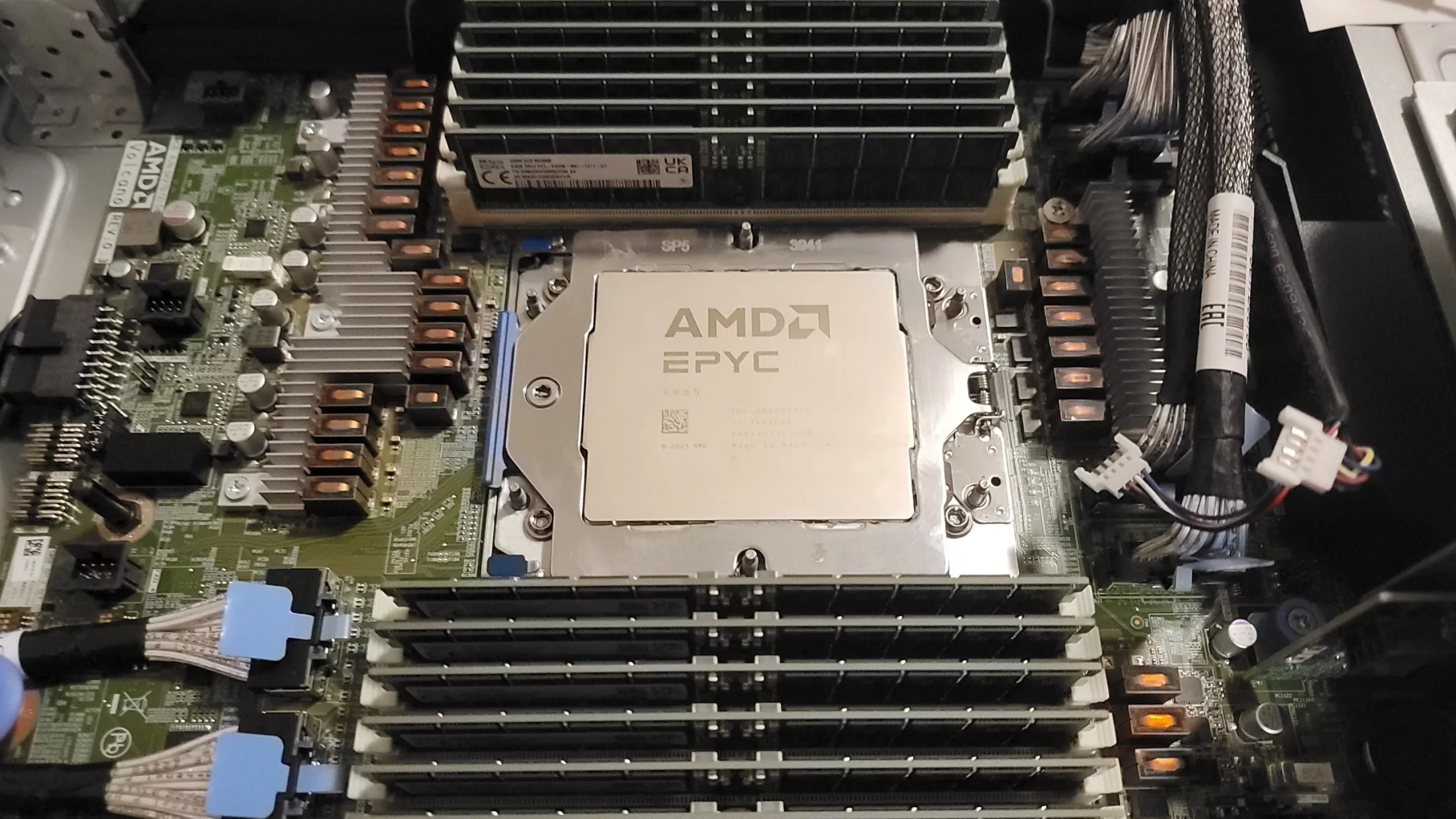 Meta Muse запускает ИИ-агентов на базе AMD EPYC Turin