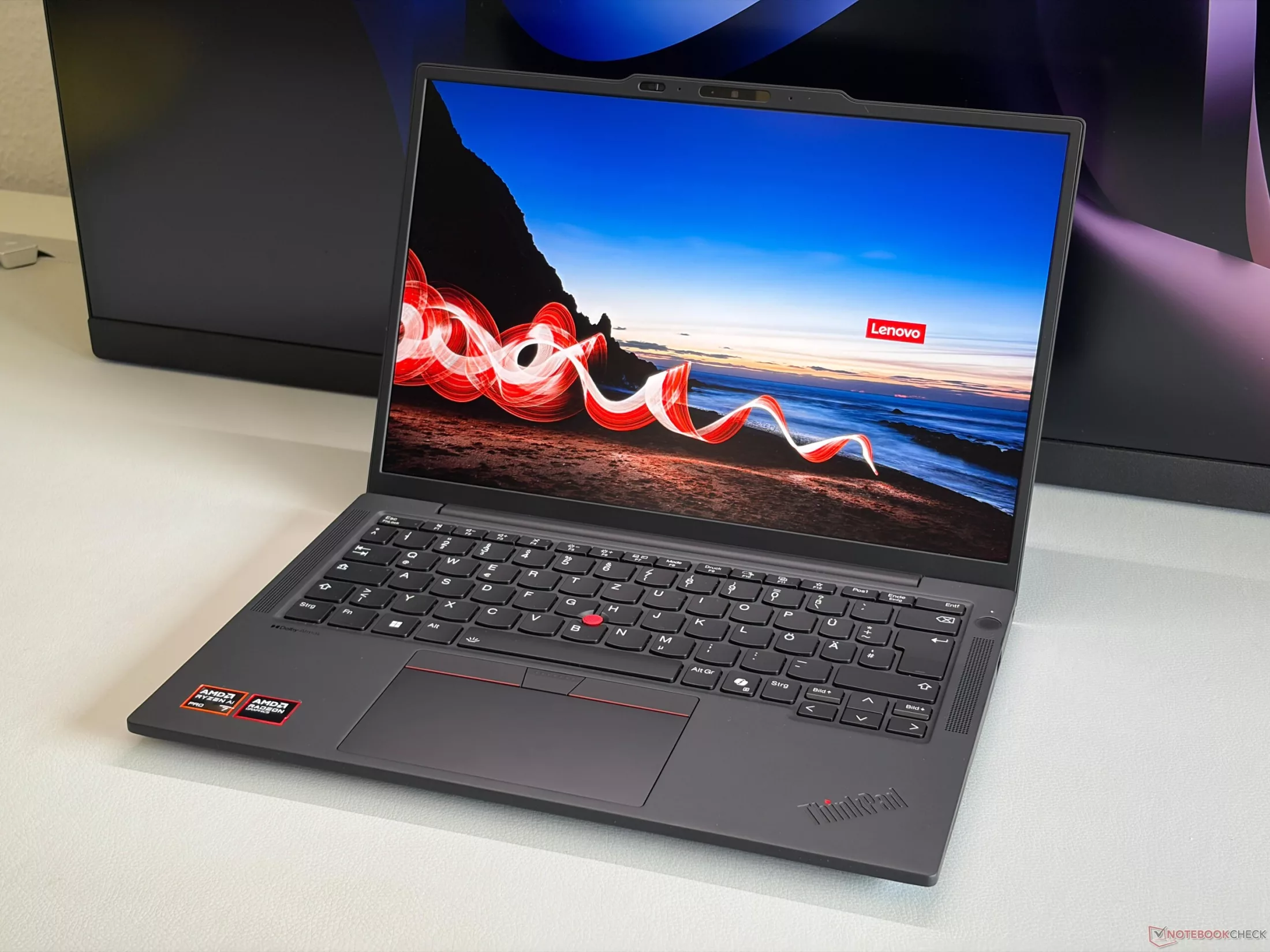 Дорожный воин с компромиссами: Lenovo ThinkPad X13 Gen 7 AMD
