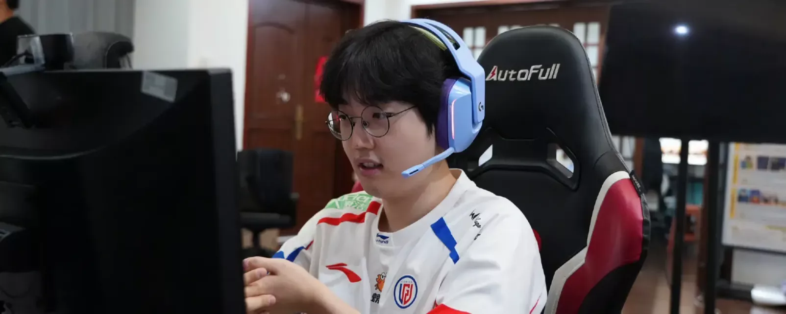 LGD Gaming и BNK FEARX встретятся в сетке 1-0 на Demacia Cup