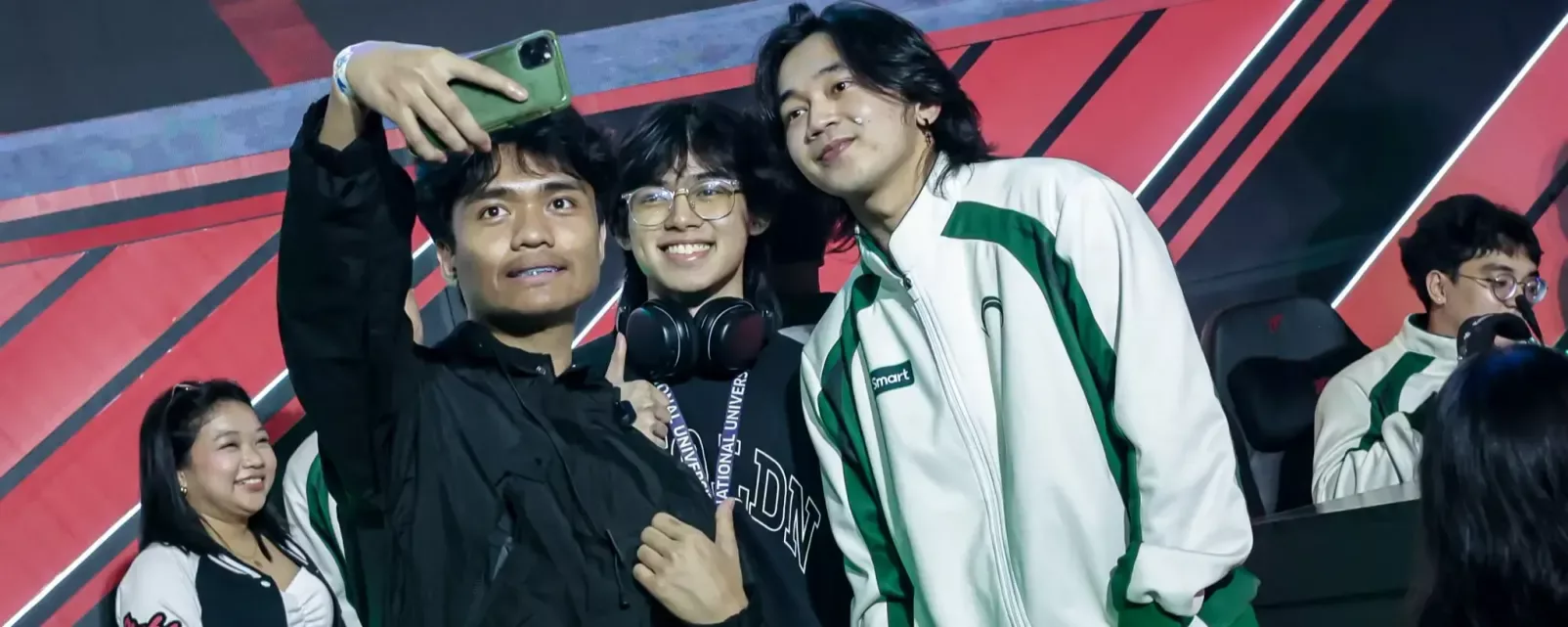 Team Falcons PH и Omega Esports побеждают в MPL Philippines Season 18
