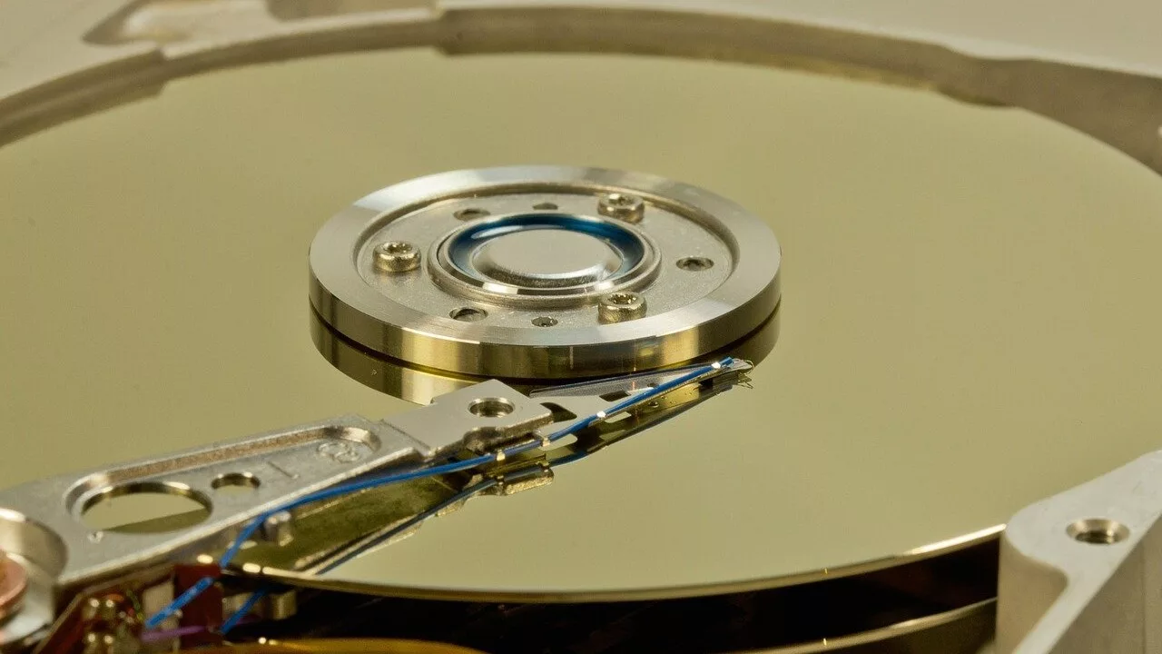 Битва за компоненты: Seagate и Toshiba борются за подразделение TDK