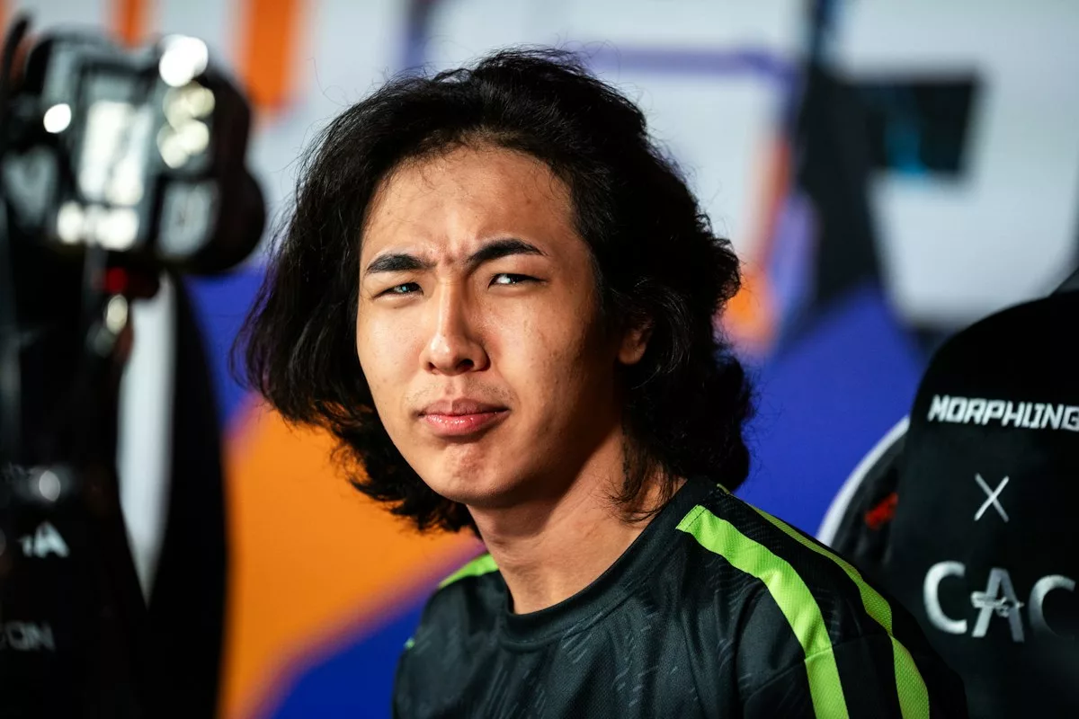 Senzu критикует Sashi после решения Valve: «Пусть готовят суши, а не играют в CS»