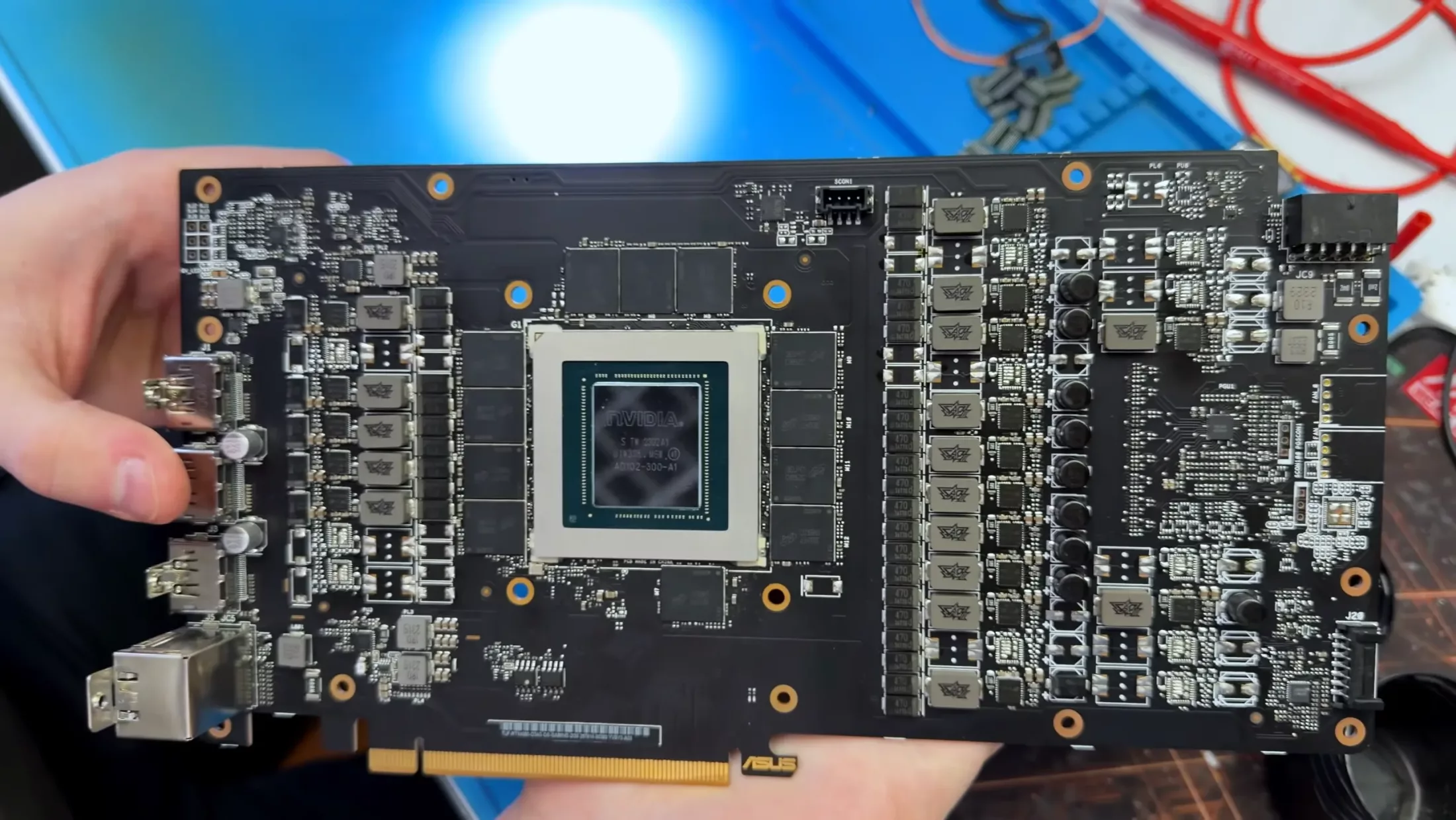 На рынке появились высококачественные подделки RTX 4090