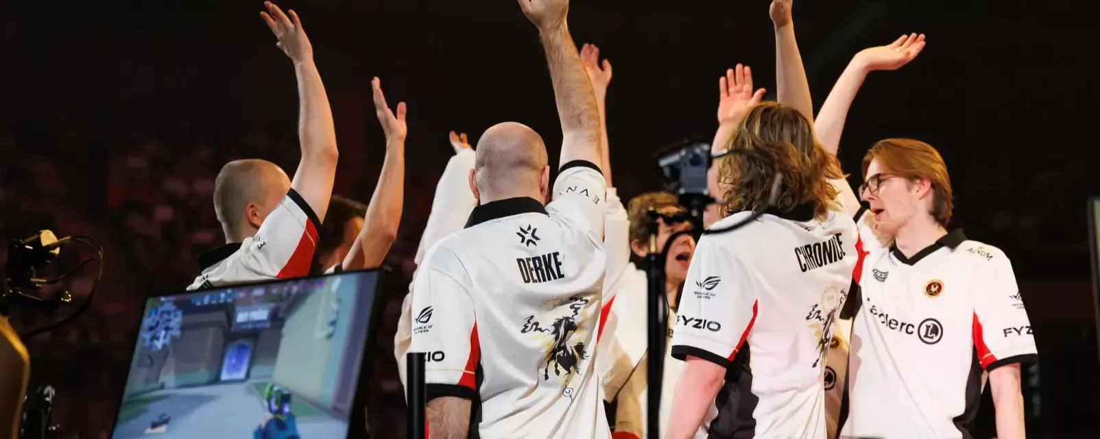 Team Vitality обыграла G2 Esports и вышла в финал верхней сетки