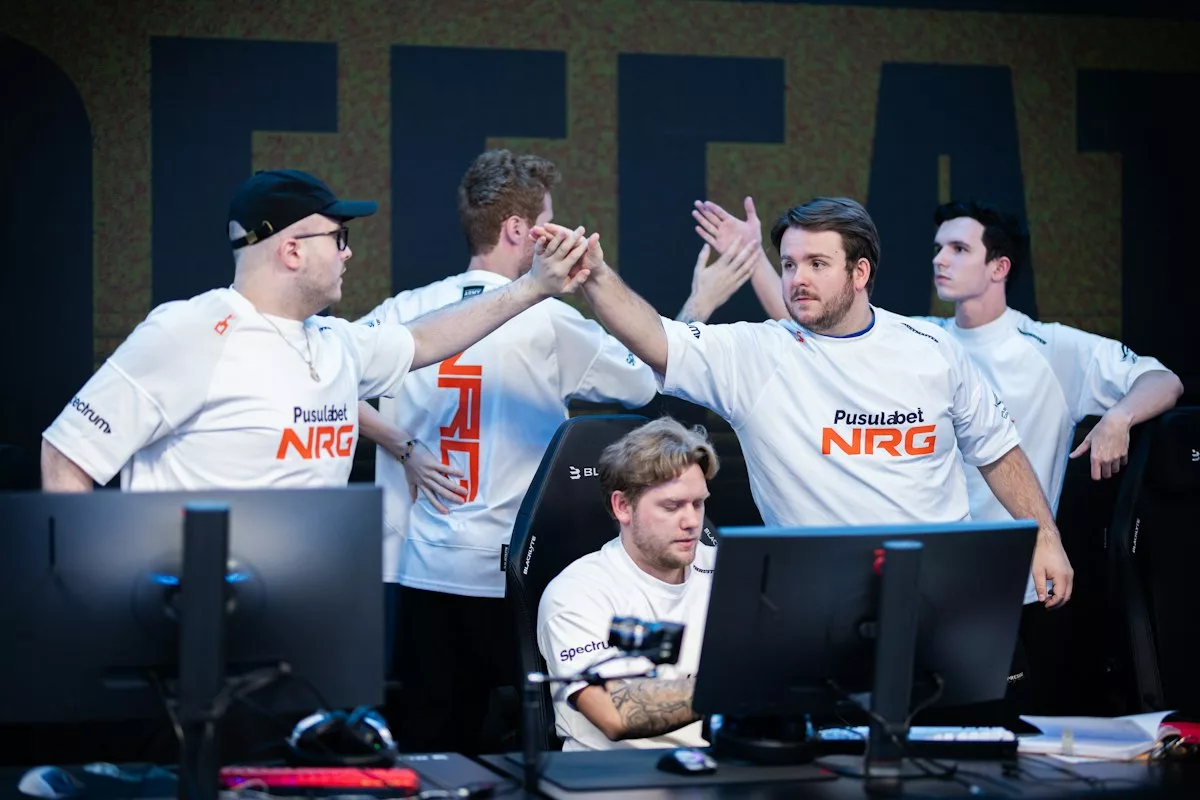 Imperial выбивают NRG с FRAG University, подрывая их шансы на Major