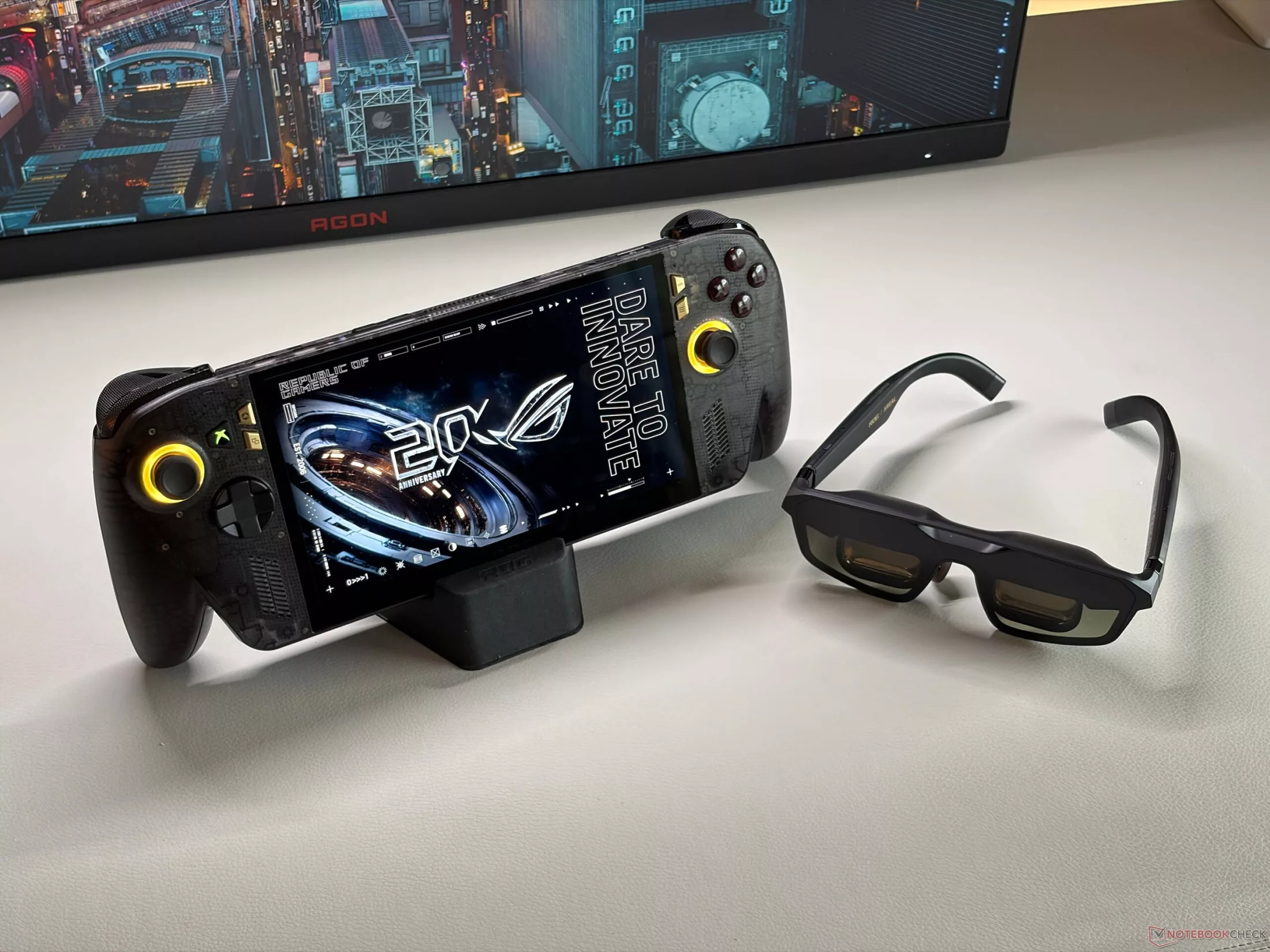 Потрясающий OLED-экран, но разочаровывающая производительность: Asus ROG Xbox Ally X20