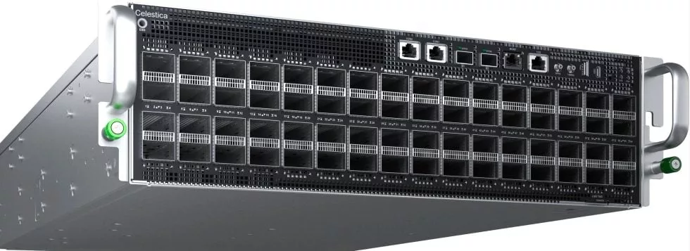 Celestica DS6005: 102,4-Тбит/с коммутатор с CPO и жидкостным охлаждением