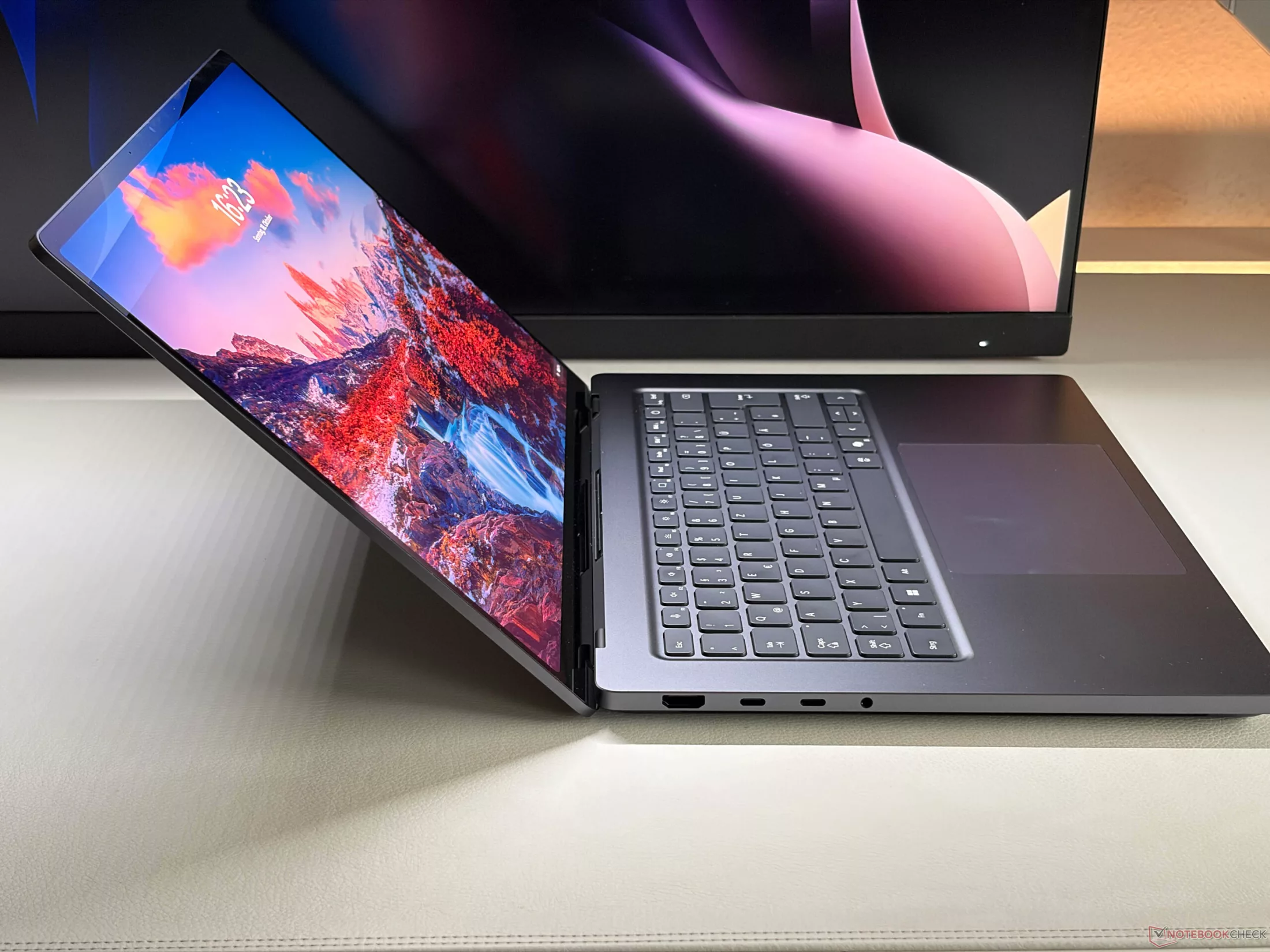 csm_surface_laptop_ultra_case_22_65e54937fe