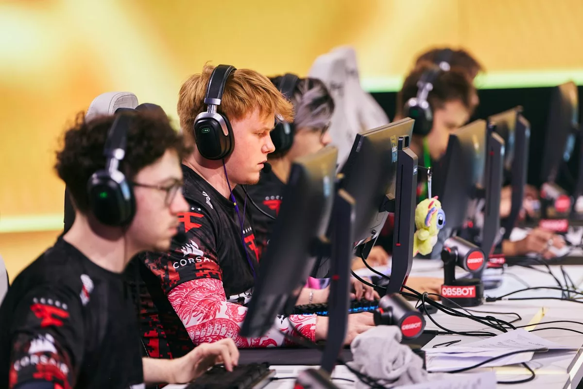 FaZe подтвердили участие в Relog Tesla Cup